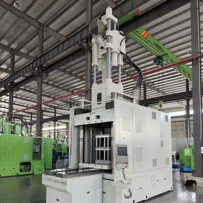 High Pressure Vertical Injection Molding Machine With Low Station