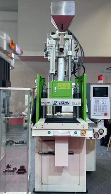 Máquina de moldeo por inyección vertical de 2000T con mesa retráctil