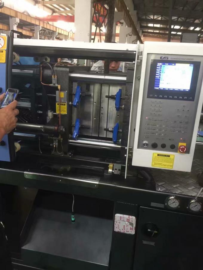 Semi Automatic Injection Moulding Machine , 600 Ton Injection Molding Machine