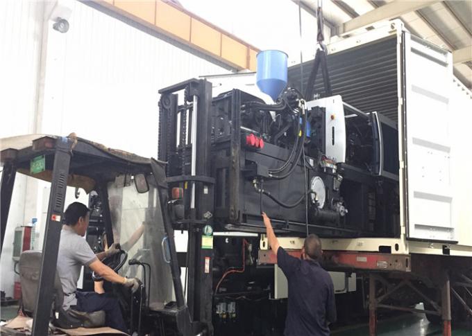 650 Ton Injection Molding Machine , Plastic Tray Making Machine 6080kN Clamping Force