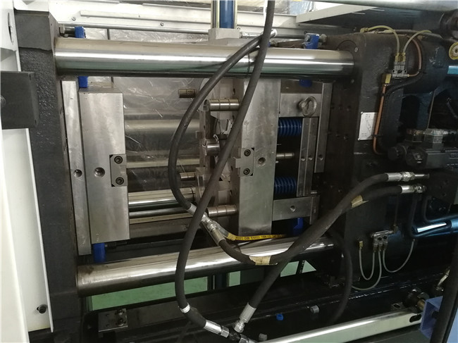 Servo Energy Saving Injection Molding Machine , Plastic Tray Making Machine GS128