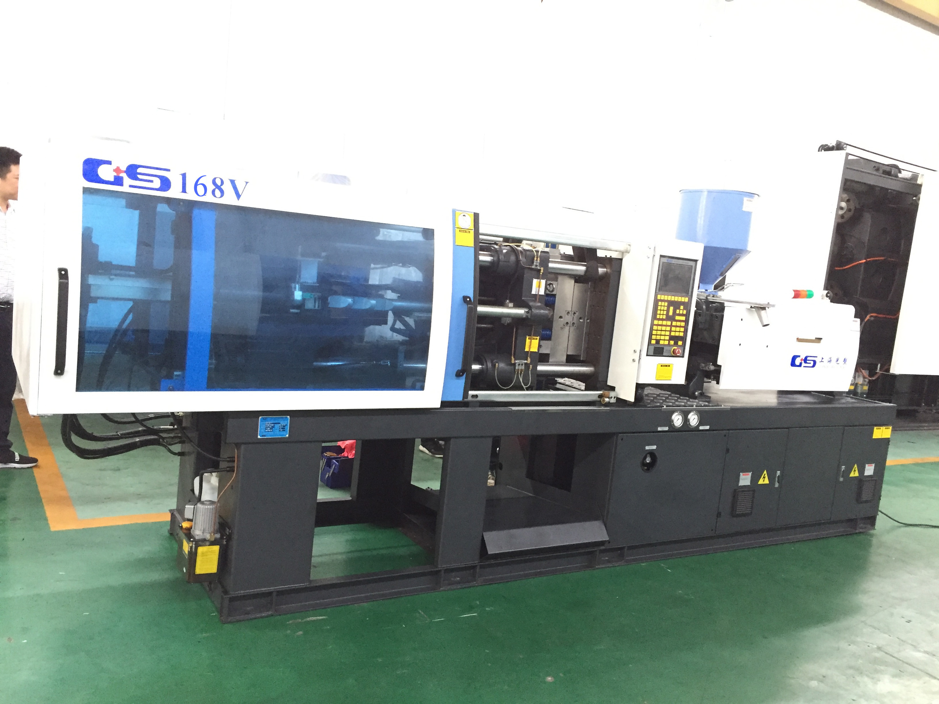 High Precision Two Color Injection Molding Machine For Making Plastic Utensils 160T
