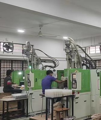 Precision Rotary Table Vertical Injection Molding Machine With 0 - 20rpm Speed